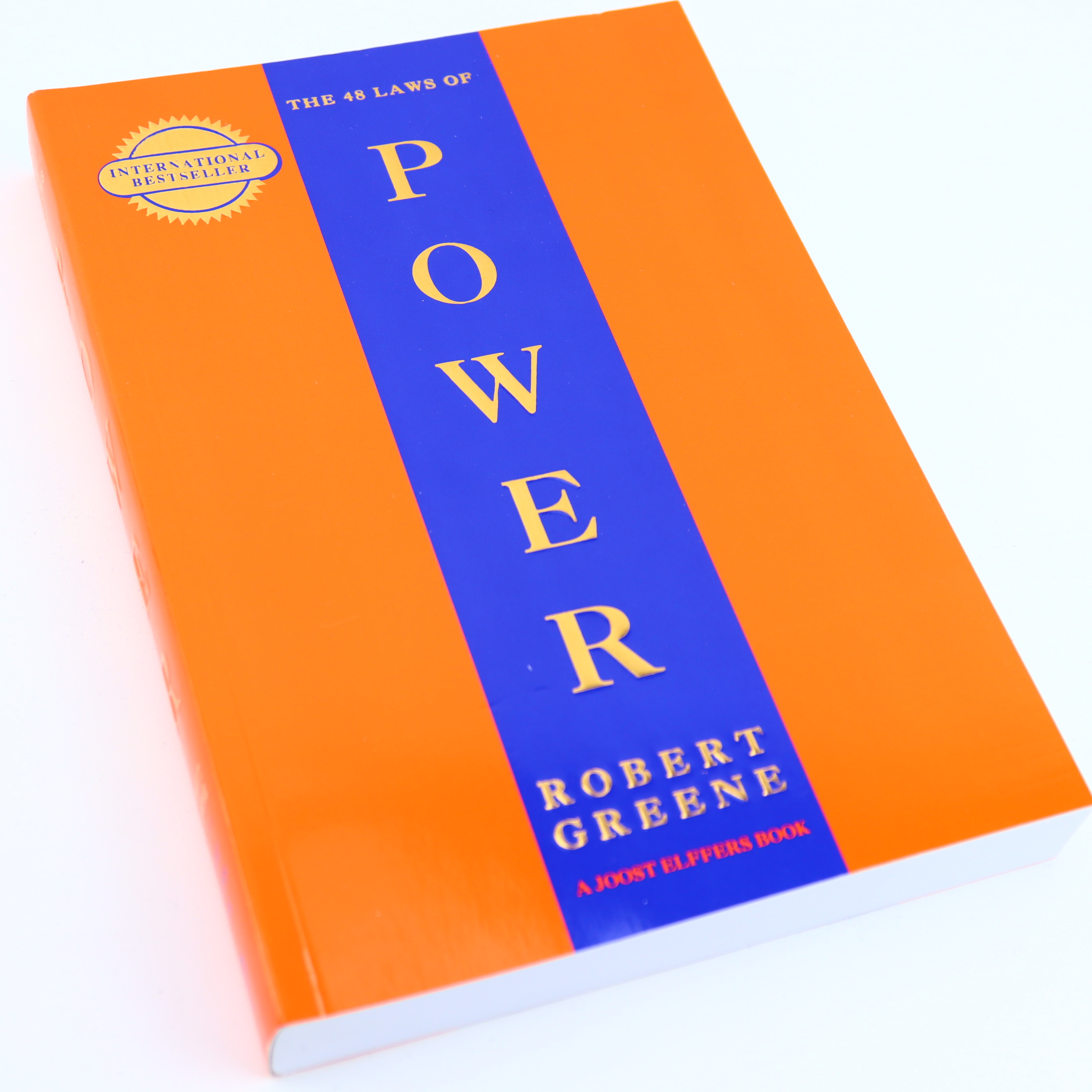 K. Eng. The 48 Laws Of Power / Robert Greene