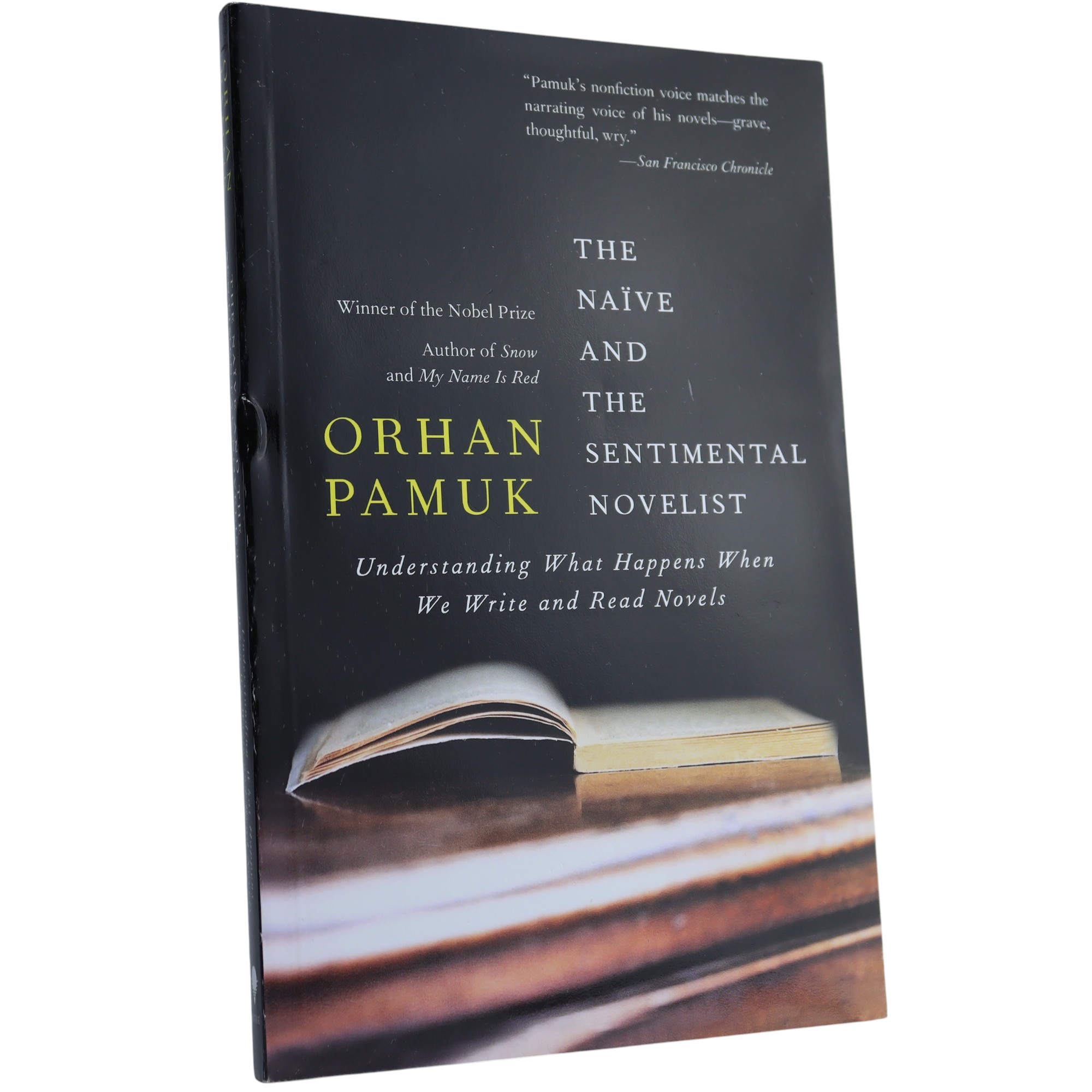 K. Eng. The Naïve and The Sentimental - Orhan Pamuk