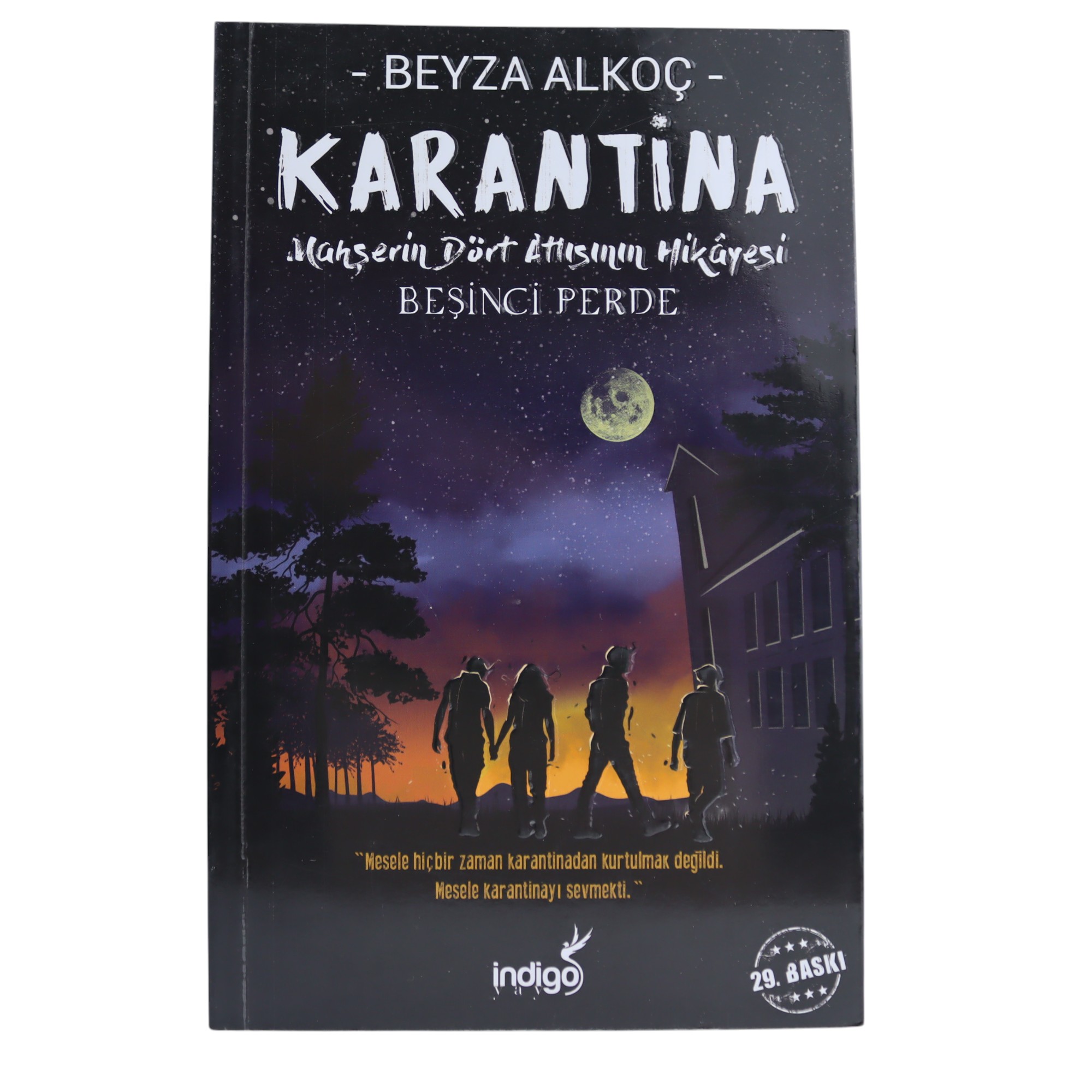 K. Türk. Karantina V pərdə / Beyza Alkoç